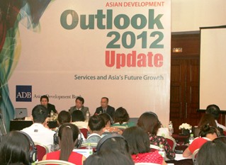 ADB unterstützt Reform der Verwaltung und der staatlichen Unternehmen in Vietnam - ảnh 1