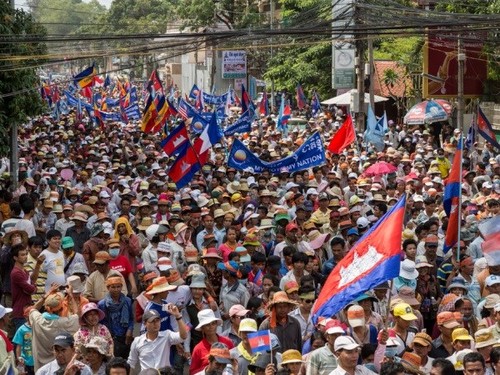 Opposition in Kambodscha stoppt Demonstrationen vorläufig - ảnh 1