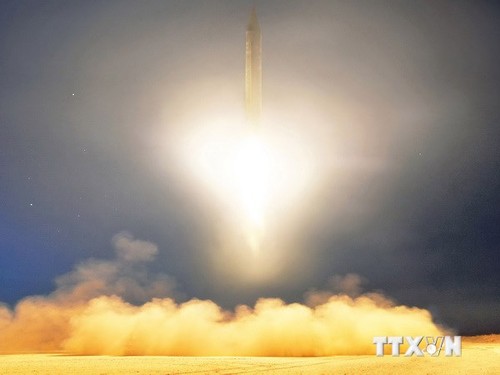 Südkorea und die USA kritisieren neue Raketentests Nordkoreas - ảnh 1