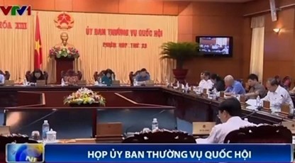 Ständiger Parlamentsausschuss diskutiert über das Gesetzesprojekt zur Nutzung staatlicher Kapitale - ảnh 1