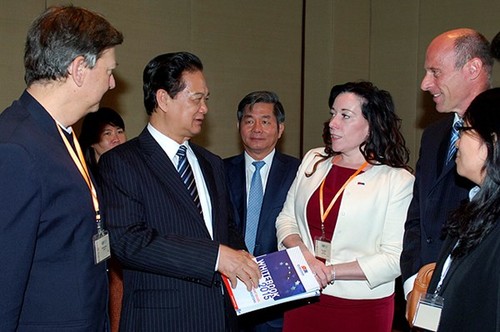 Vietnamesisches Unternehmensforum 2014 eröffnet - ảnh 1