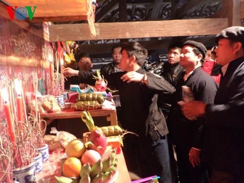 Volksgruppe Tay feiert das Tetfest - ảnh 1