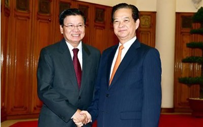 Premierminister Nguyen Tan Dung empfängt Laos’ Vizepremierminister - ảnh 1