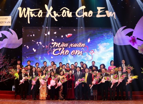 Fernsehprogramm „Der Frühling für Dich“ in Hanoi - ảnh 1