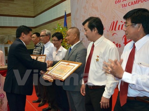 Vietnamesen im Ausland begrüßen das vietnamesische Neujahr - ảnh 1