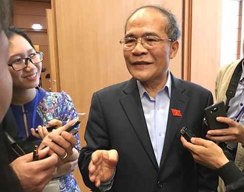 Parlament diskutiert über Entwurf des geänderten Kindergesetzes - ảnh 1