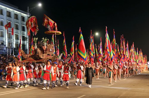 Aktivitäten zum Fest des Tempels der Hung-Könige 2016 - ảnh 1
