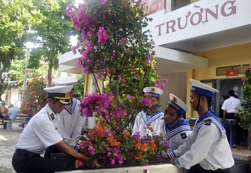 Inselkreis Truong Sa bereitet sich auf das Neujahrsfest Tet vor - ảnh 1