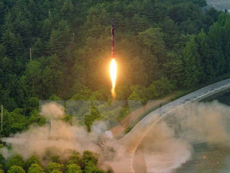 Staats- und Regierungschefs der USA, Japans und Chinas führen Telefonat über Nordkorea - ảnh 1