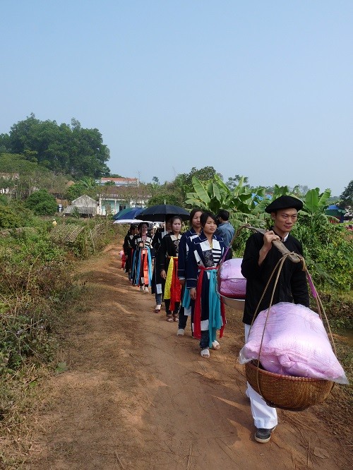 Hochzeitsfeier der Cao Lan in Bac Giang - ảnh 2