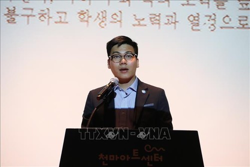 12. Sportfestival des vietnamesischen Studentenverbands in Südkorea verbindet vietnamesische Studenten - ảnh 1