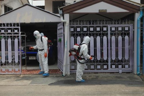 Covid-19-Epidemie verbreitet sich weiter in der Welt - ảnh 1