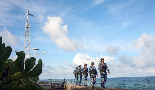 Feier zum 45. Befreiungstag der Inselgruppe Truong Sa (29.4.1975) - ảnh 1