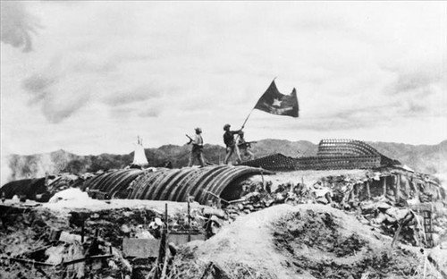 Dien-Bien-Phu-Sieg gefeiert - ảnh 1