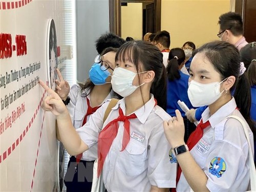 Einweihung der Errichtung „Der Raum von Onkel Ho und Kindern“ in Ho-Chi-Minh-Stadt - ảnh 1