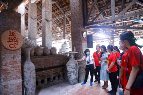 Anzahl der Besucher in Hanoi steigt - ảnh 1