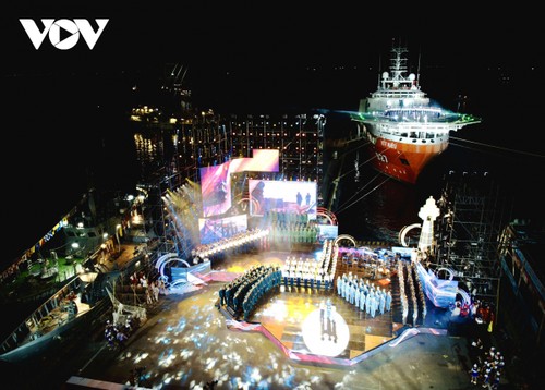 Stärkung und Bereicherung durch das Meer – Liebe zum Meer und Nationalgeist - ảnh 1