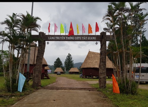 Kreis Tay Giang in der Provinz Quang Nam stärkt die Rolle der Menschen mit großem Ansehen - ảnh 2