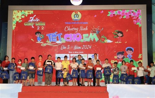 Nächstenliebe durch Programme „Tet für dich“ und „Tet der Liebe“ - ảnh 1