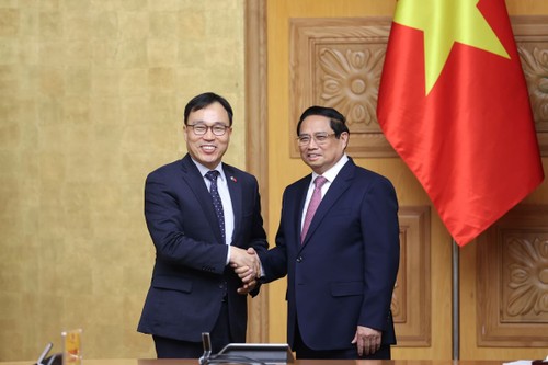 Premierminister Pham Minh Chinh trifft den südkoreanischen Botschafter in Vietnam - ảnh 1