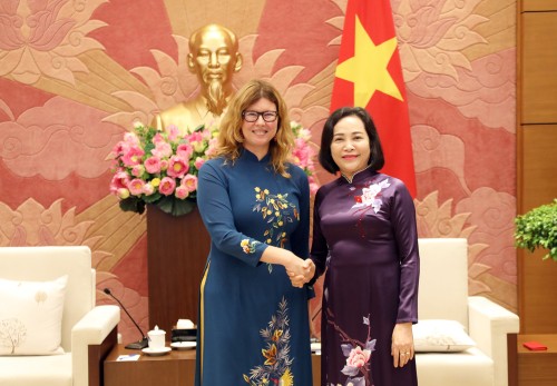 Vizeparlamentspräsidentin Nguyen Thi Thanh trifft UNICEF-Vertreterin in Vietnam Danailov - ảnh 1