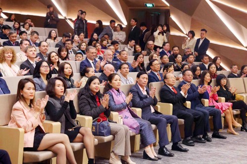 „New Year Concert 2025“ zum Neujahr - ảnh 1