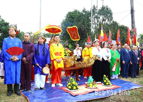 Khai-Ha-Fest der Volksgruppe der Muong in Hoa Binh - ảnh 2