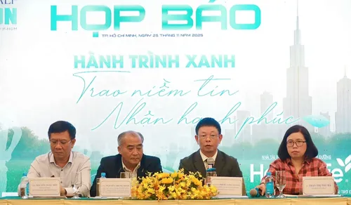 Tien-Phong-Halbmarathon 2025 mit der Botschaft „Grüne Reise“ - ảnh 1