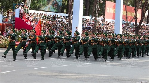 Media massa Eropa memberitakan tentang Vietnam setelah 40 tahun penyatuan Tanah Air - ảnh 1