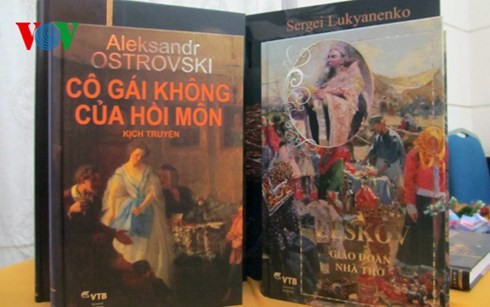 Ada lagi 7 buku sastra yang terkemuka dari Rusia diperkenalkan di Vietnam - ảnh 1