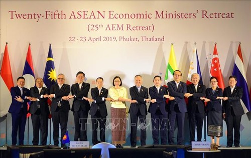 Konferensi ke-25 Menteri Ekonomi ASEAN yang terbatas - ảnh 1