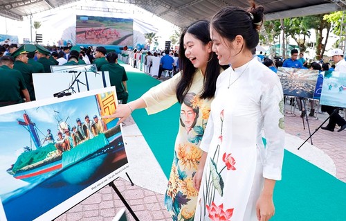 Acara Pencanangan Nasional Pekan Pantai dan Laut Vietnam - ảnh 1