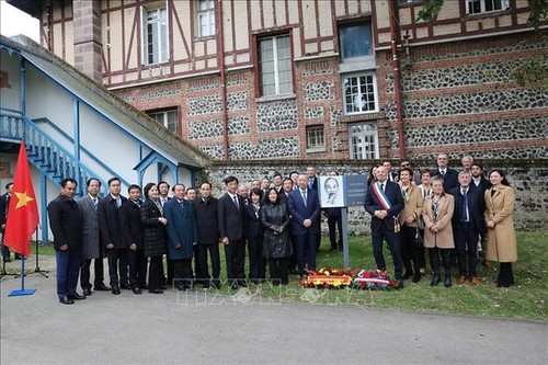 Sekjen, Presiden To Lam Hadiri Peresmian Papan Memorial Bernama Presiden Ho Chi Minh di Kota Sainte-Adresse, Prancis - ảnh 1