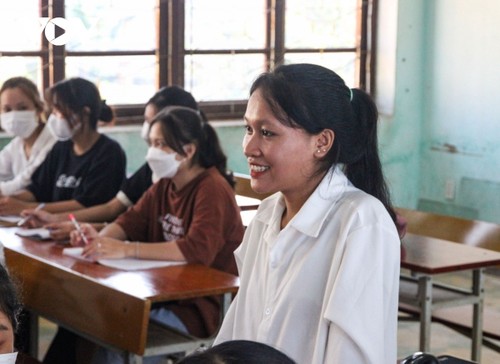 Warga Etnis Minoritas Ruc Membangun Desa yang Cukup Sandang Cukup Pangan - ảnh 2
