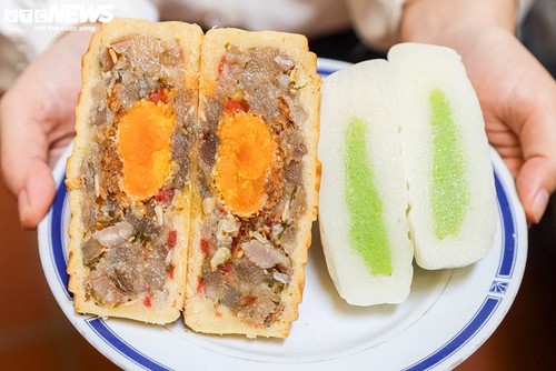 Mengunjungi Pabrik Pembuatan Kue Bulan Terkenal di Kota Hanoi - ảnh 13