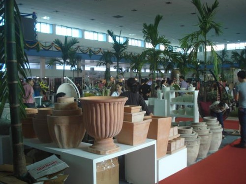 Ярмарка подарков и кустарно-художественных изделий Ханой-2012 - ảnh 4