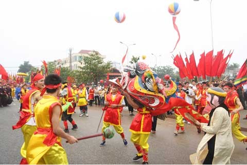 Hướng tới Giỗ Tổ Hùng Vương – Lễ hội đền Hùng 2012 - ảnh 2