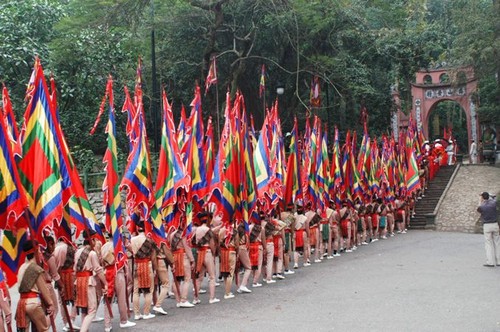 Họp báo về chương trình giỗ tổ Hùng Vương – Lễ hội Đền Hùng năm Giáp Ngọ 2014 - ảnh 1