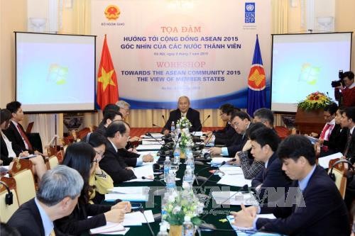 Việt Nam tích cực đóng góp cho tiến trình xây dựng Cộng đồng ASEAN - ảnh 1