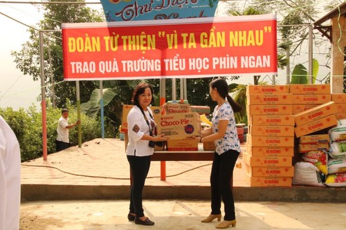 "Vì ta cần nhau" sẻ chia với những em nhỏ nơi vùng lũ Phìn Ngan, Lào Cai - ảnh 7