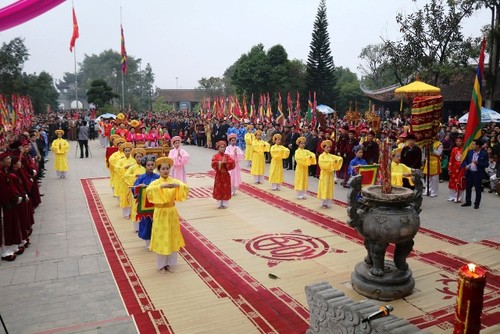 Tưng bừng khai hội đầu Xuân tại nhiều địa phương - ảnh 1