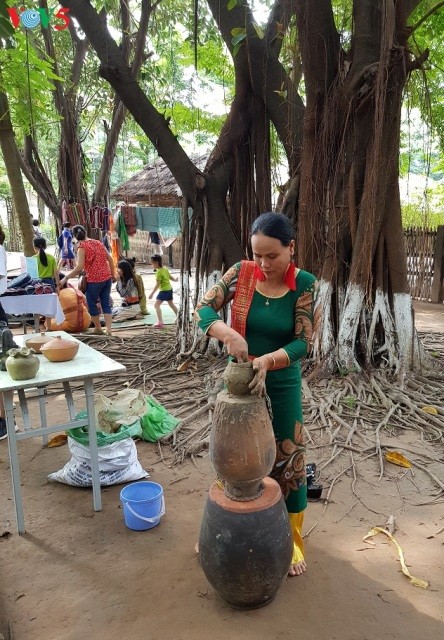 Độc đáo làng nghề làm gốm Bàu Trúc - ảnh 2