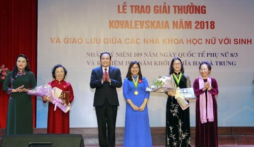 Trao giải Kovalevskaia 2018 - ảnh 1