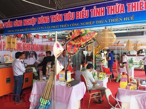 Tôn vinh hơn 100 sản phẩm công nghiệp nông thôn tiêu biểu cấp quốc gia - ảnh 2