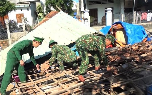 Khẩn trương khắc phục hậu quả bão, mưa lũ, ổn định đời sống cho người dân  - ảnh 1