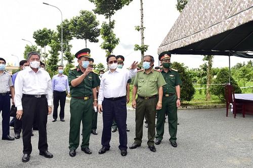 Nhân dân phải vào cuộc để kiểm soát người cách ly được về địa phương, ngăn chặn và đẩy lùi đại dịch - ảnh 2