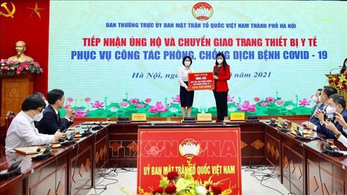 Hà Nội tiếp nhận ủng hộ và chuyển giao thiết bị y tế phòng, chống dịch COVID-19  - ảnh 1