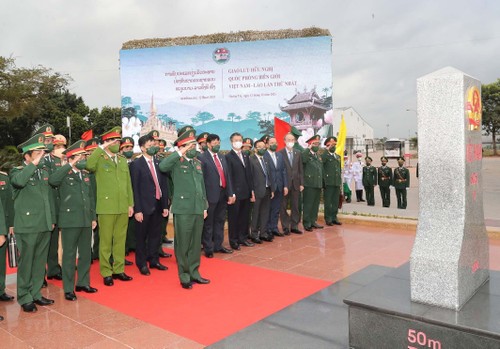 Việt Nam - Lào đoàn kết, chung tay xây dựng biên giới hữu nghị hoà bình - ảnh 1