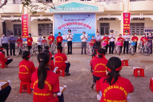 Tỉnh Kiên Giang tổng kết cuộc thi “Em yêu biển đảo quê hương” - ảnh 1