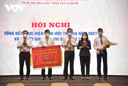 Hội nghị thi đua 12 tỉnh Tây Nam bộ  - ảnh 1